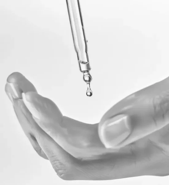 serum w butelce